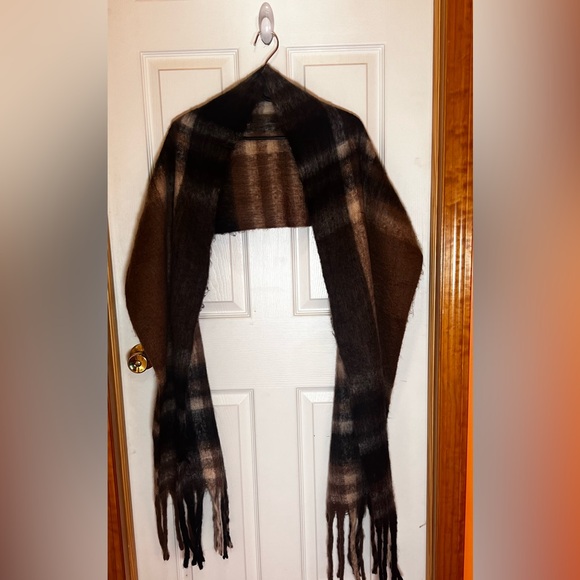 Brown and Black Plaid Scarf - Picture 7 of 8